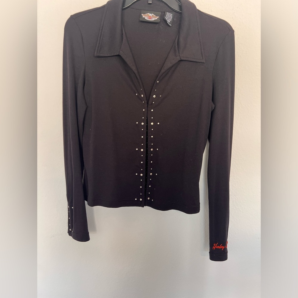 Harley Davidson knit shirt with hook up front closure.